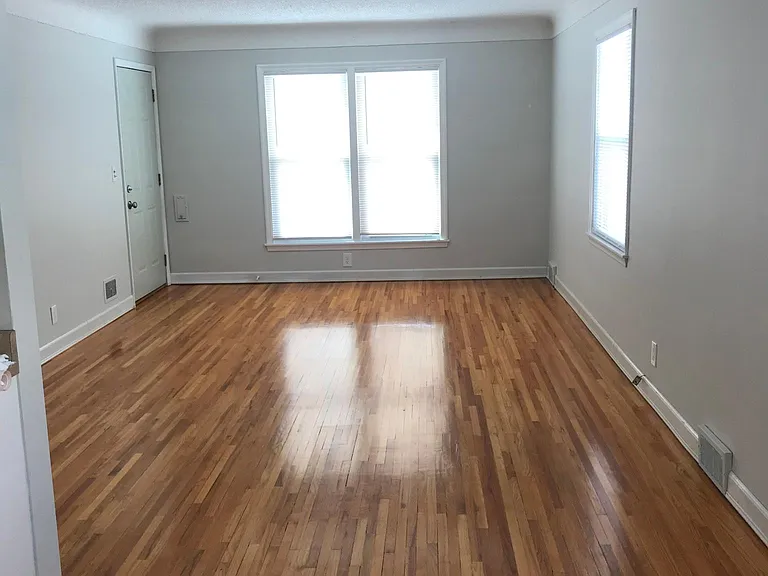 5547 Garfield Ave — Photo 4