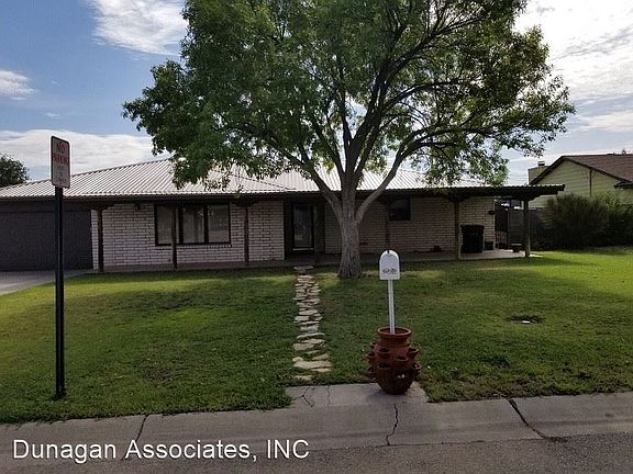 2nd image of 2518 Spruill Dr