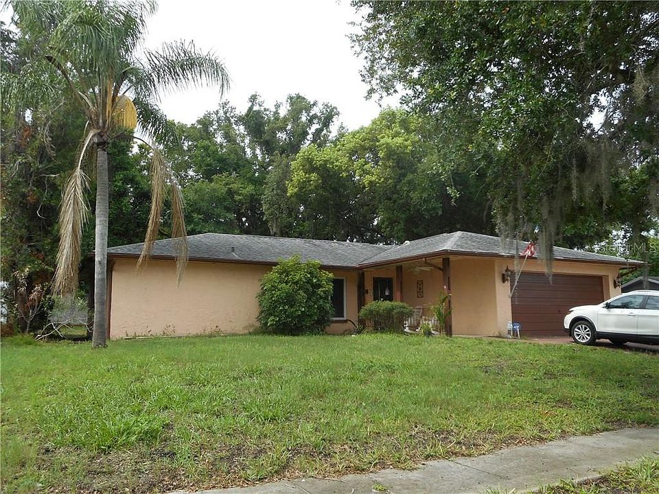 1st image of 208 Earl St