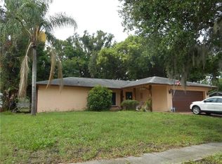 208 Earl St, Tarpon Springs, FL 34689