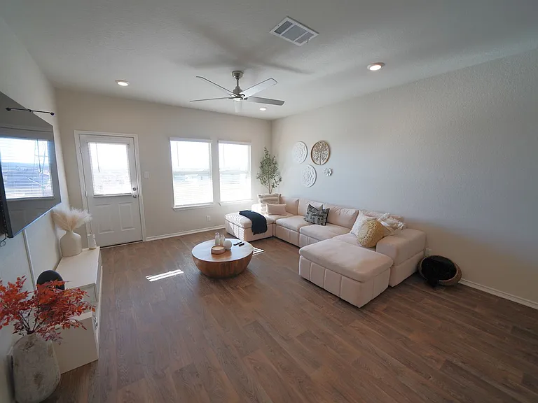 6611 Copper King St — Photo 11
