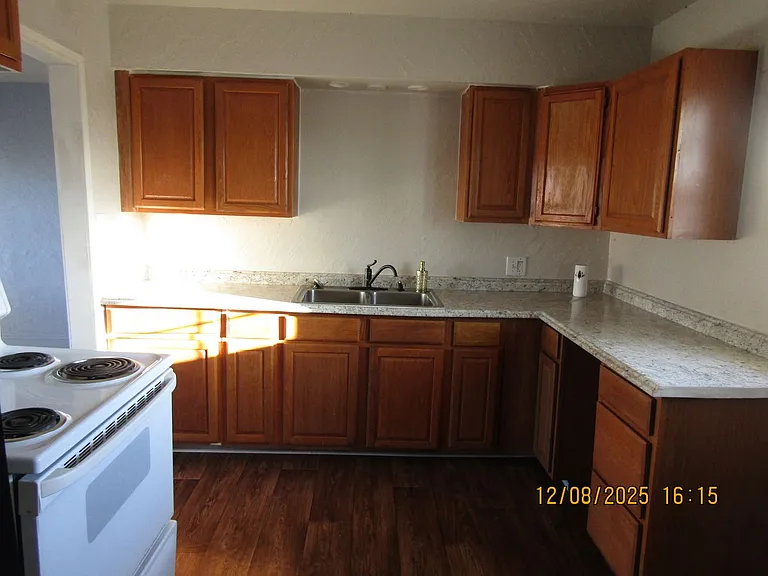 3428 NW Lincoln Ave — Photo 3