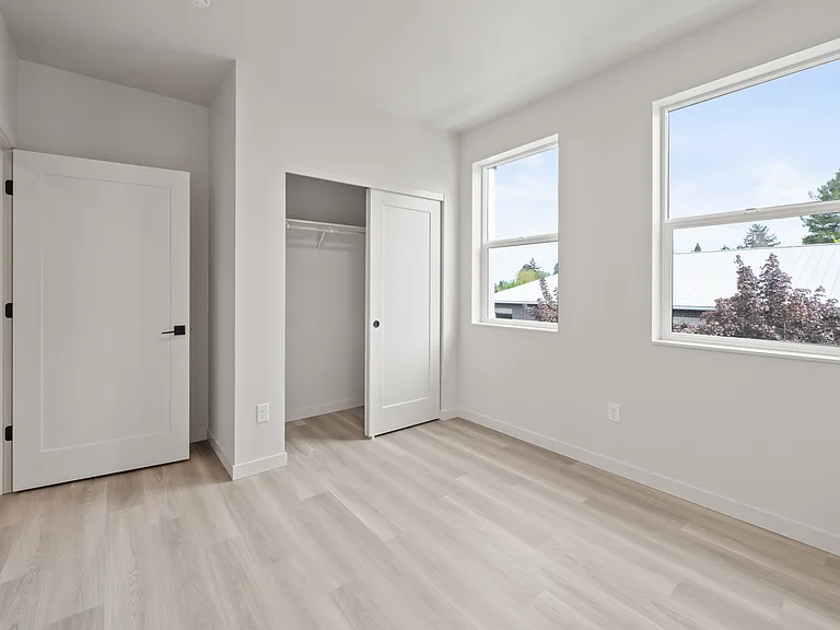 7044 SW Gonzaga St #304 — Photo 35