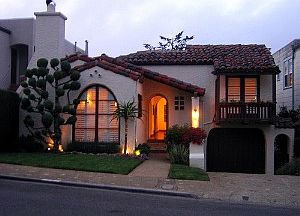 :: 44 Rockaway Avenue