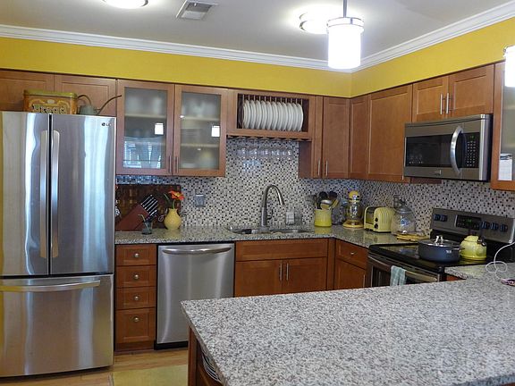 5th image of 1109 N Stafford St
