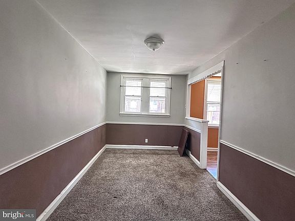 4th image of 4534 Oakmont St
