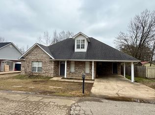 108 Gardenview Dr, Saltillo, MS 38866