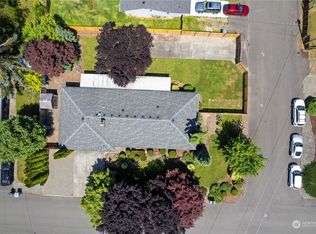1413 10th Ave NW, Puyallup, WA