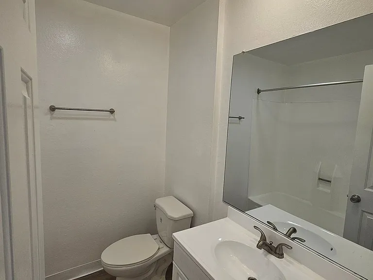 Welcome to Sherman West Apartments — Photo 6
