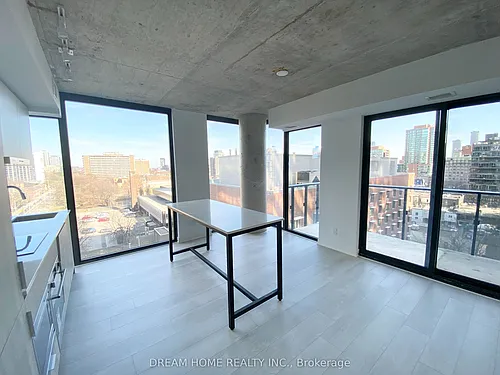 47 Mutual St #807 Photo 1
