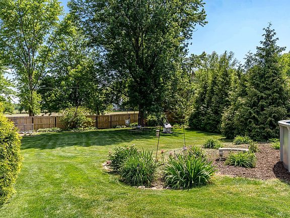 4th image of 4870 Fielding Rd