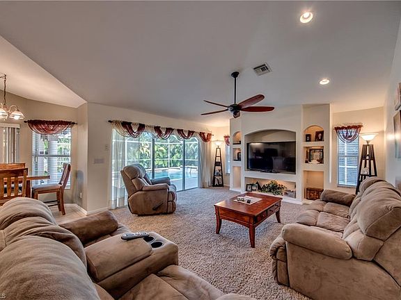 4th image of 4115 SW 23rd Pl