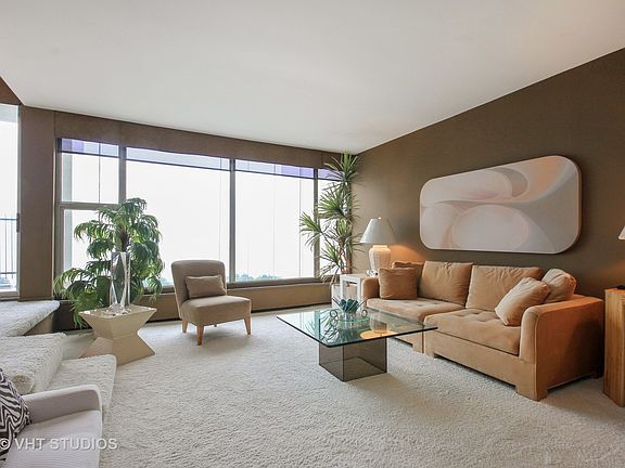3rd image of 3200 N Lake Shore Dr APT 2211