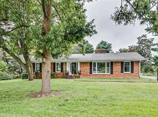 240 W Starmount Ave, Liberty, NC 27298