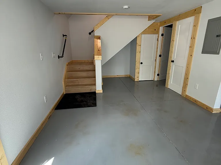 322 SW Washington St — Photo 7