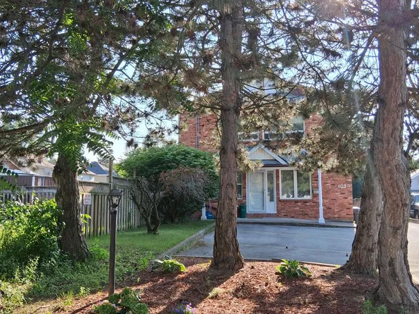 109 George St Unit 1, Saint Catharines, ON L2R 5P2