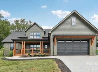 32 S View Dr, Burnsville, NC 28714