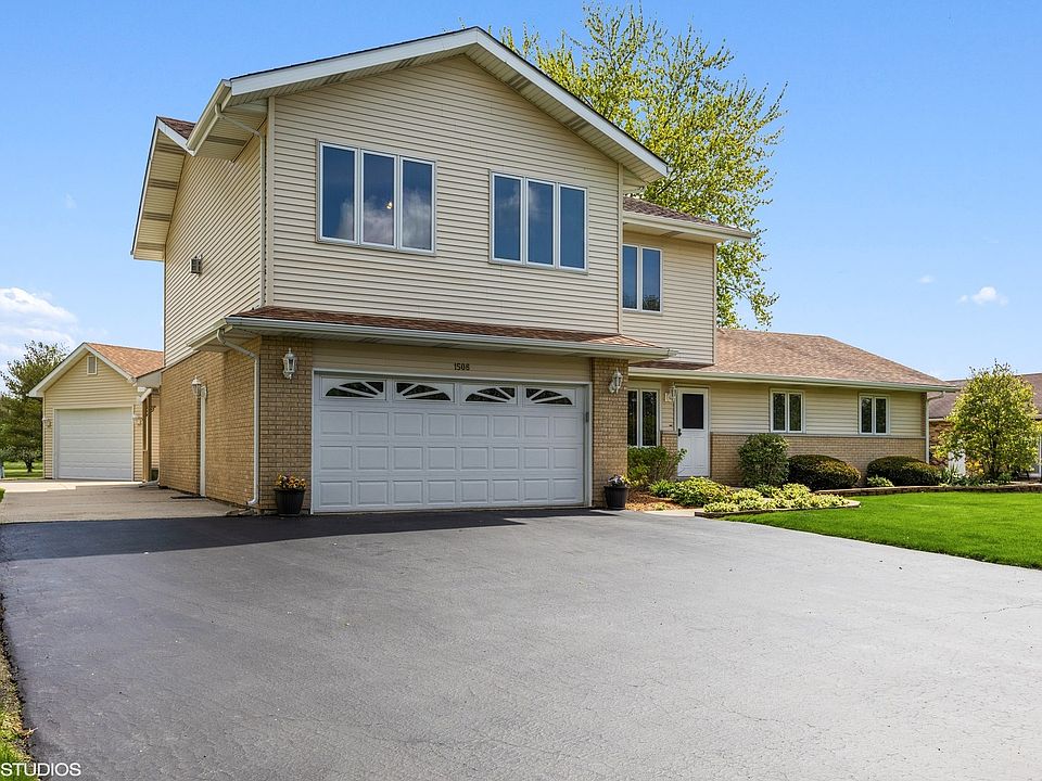 1st image of 1508 Illini Dr