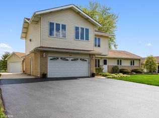 1508 Illini Dr, New Lenox, IL 60451
