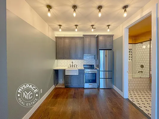 Rented by MySpaceNYC | media 1