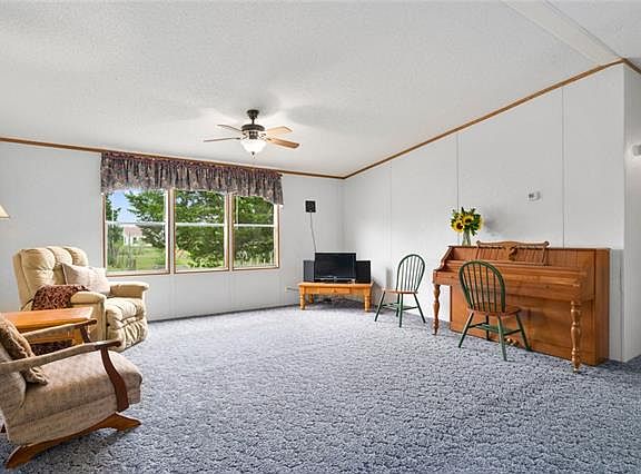 5th image of 143 Chuparrosa Ln