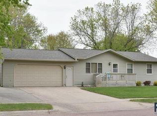 204 E Patrician Dr, Brandon, SD 57005