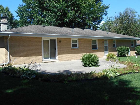 2nd image of 3303 Cavendish Dr