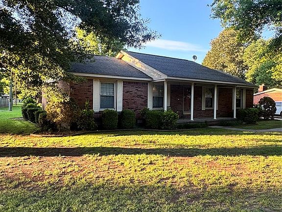 4th image of 195 Saint Thomas Ln