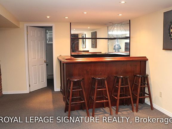 3rd image of 26 Carondale Cres