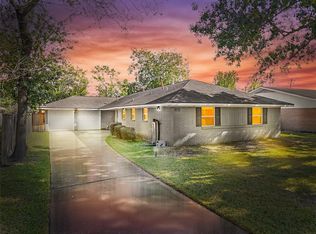 9715 Greenwillow St, Houston, TX 77096