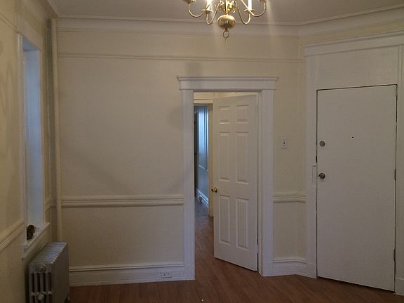 4th image of 5 East St APT 1R