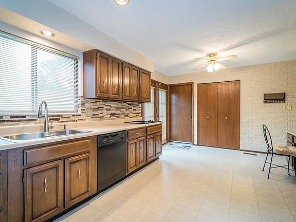 5th image of 5700 Lynnaway Dr