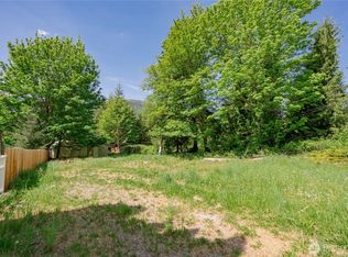 7945 Santa Fe Trail, Maple Falls, WA 98266