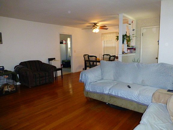 3rd image of 5327 Crain St