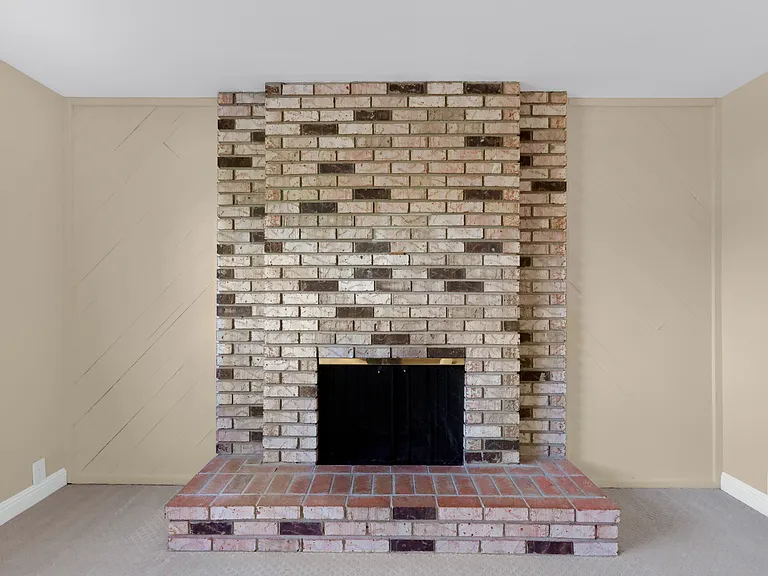 7013 Elmsdale Dr — Photo 15