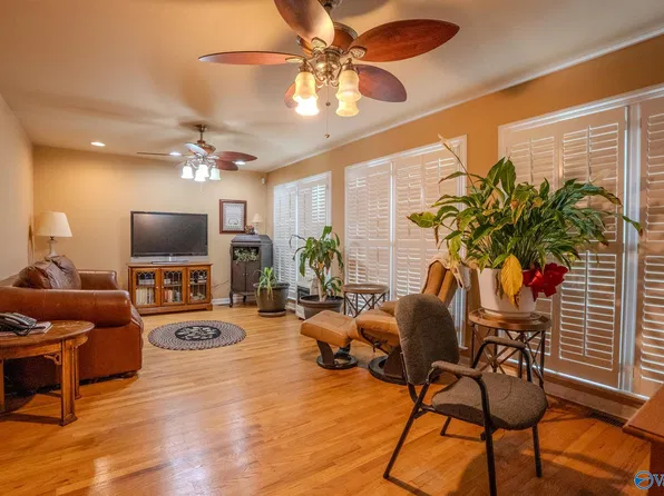 2220 Jefferson St, Courtland, AL 35618