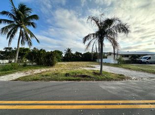 124 Cascade Ln, Palm Beach Shores, FL 33404