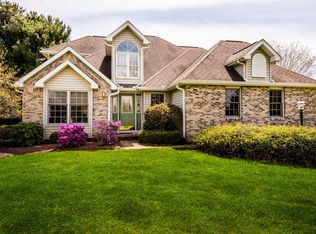 1202 Dobie Dr, Saint Joseph, MI 49085