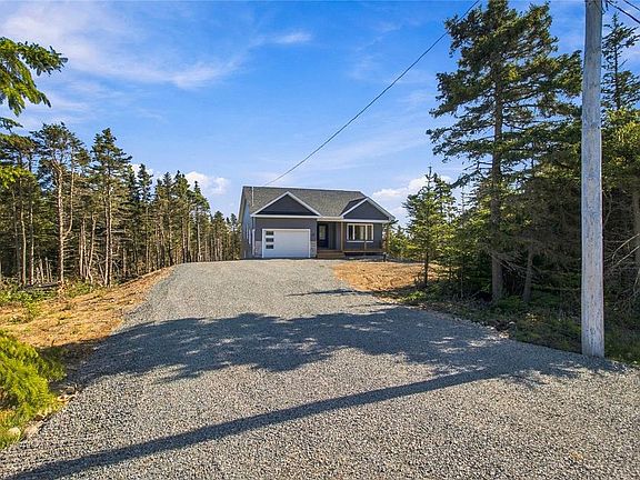 4th image of 42 Windgap Road