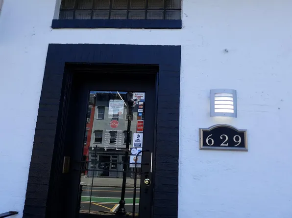 629 Washington Street image 8 of 8