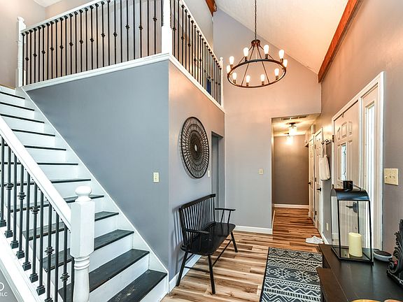 4th image of 1007 Rolling Barrel Rd