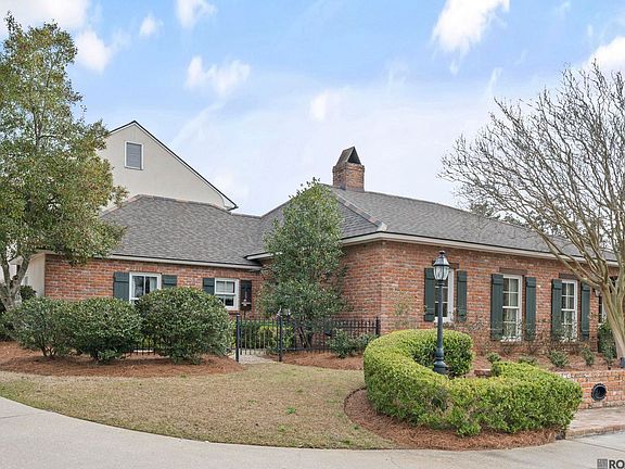 4th image of 7028 Woodstock Dr