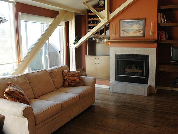2nd image of 10317 S Longwood Dr