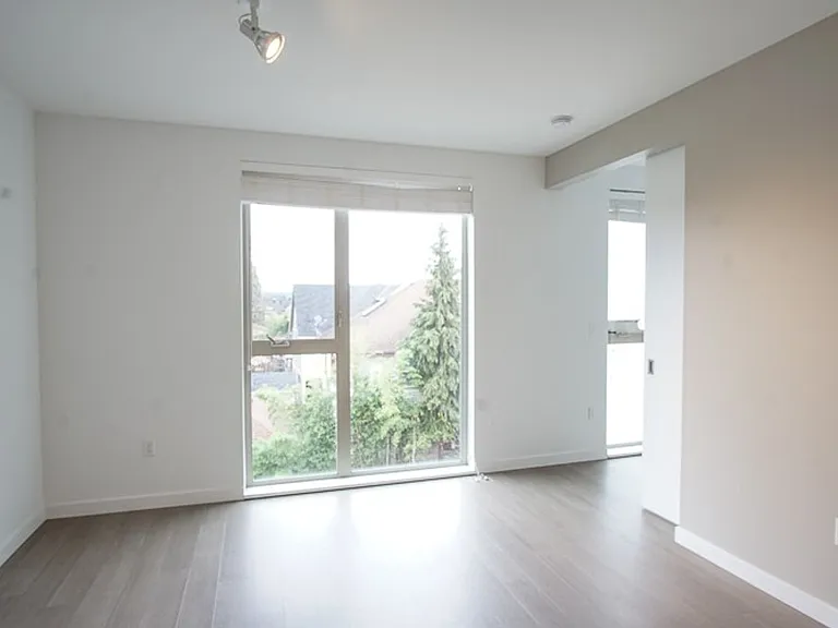 1313 SE Spokane St #409 — Photo 4