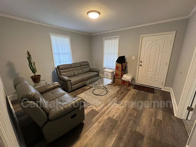 221 Church St — Photo 3