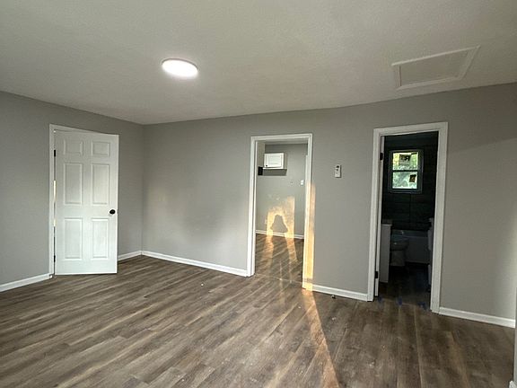 3rd image of 171 Grant Ln