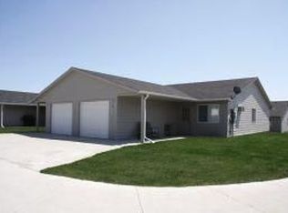 232 8th Ave W APT 5, Grinnell, IA 50112