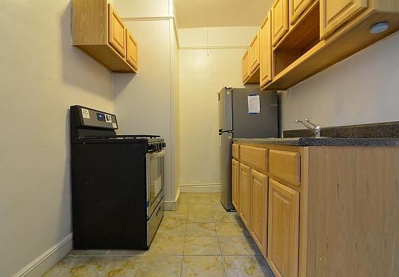 5th image of 4415 43rd Ave APT O5