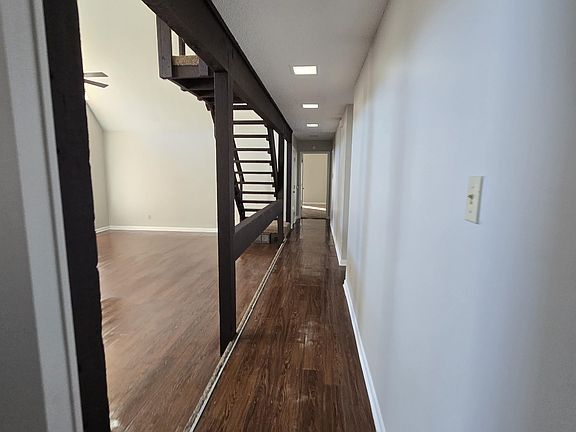 4th image of 6660 Split Oak Dr