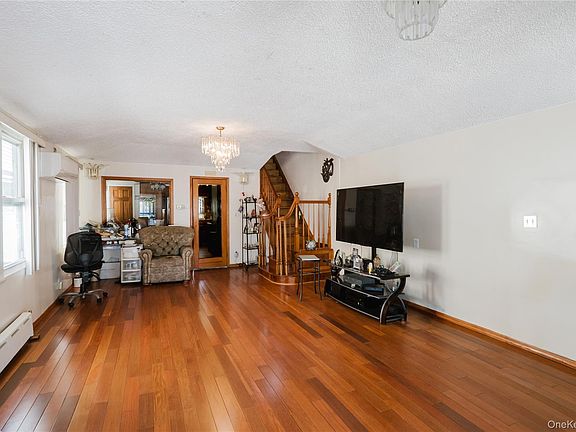 5th image of 90-62 202nd Street